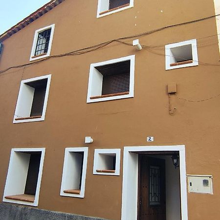 Apartamentos Patas Y Patetas Tragacete Buitenkant foto